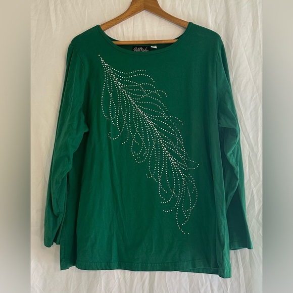 Bob Moche Wearable Art Women’s Long Sleeve Green Pullover Top size 1X Sequins - Picture 2 of 9